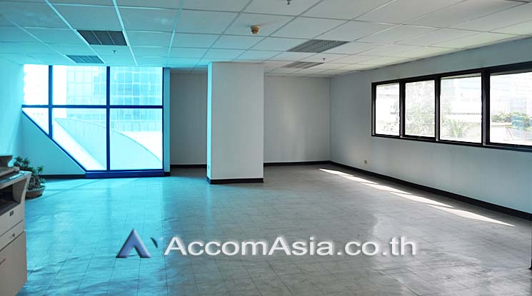  1  Office Space For Rent in Silom ,Bangkok BTS Saint Louis - BTS Surasak at S&B TOWER AA10478